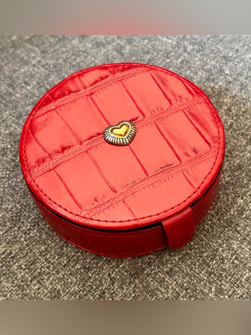 Brighton Red Croc-Embossed Round Jewelry Case with Gold Heart